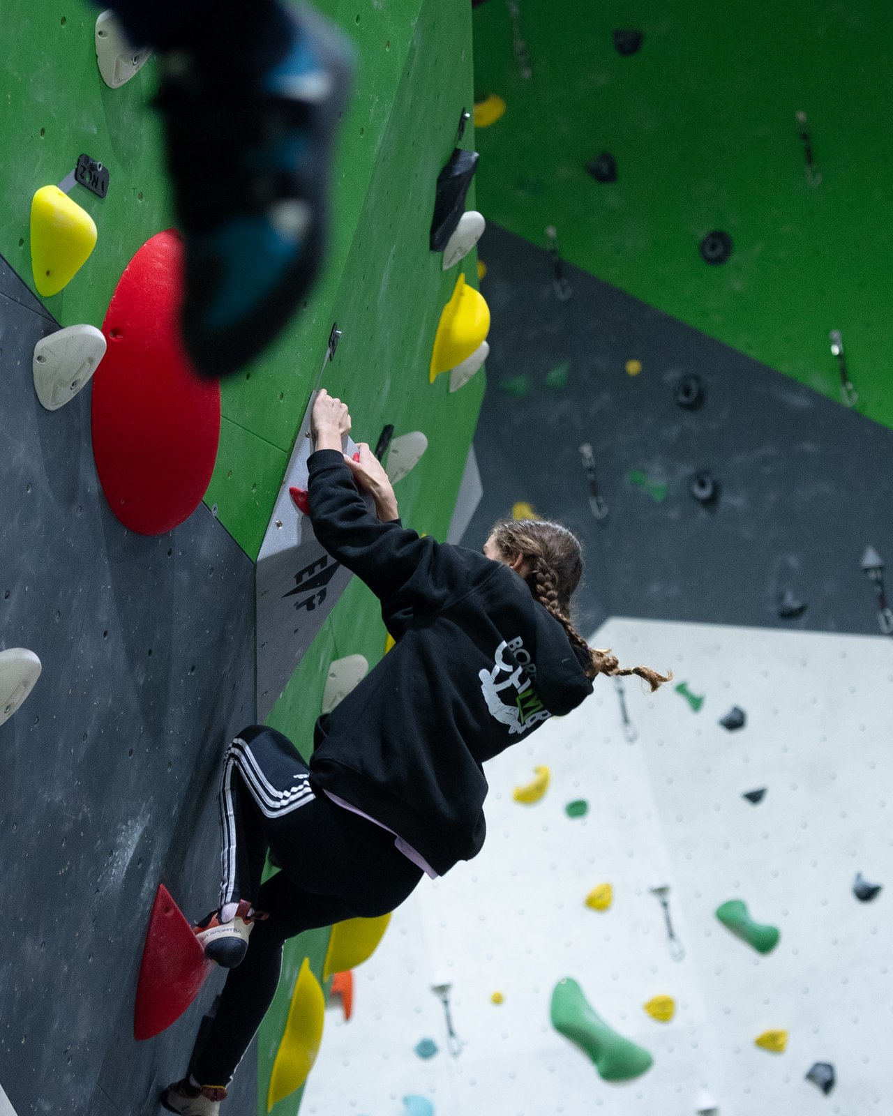 Ambiente y comunidad en Born to Climb (foto de stock, ilustrativa)